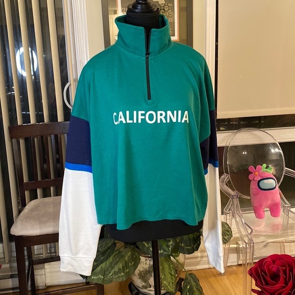 ✅Genetic Apparel ‘California’ graphic,  white, green, navy color block, half zip - Picture 1 of 7
